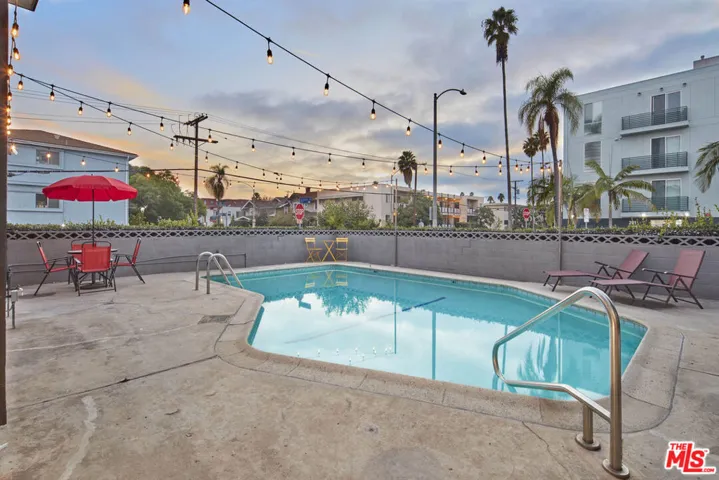 204 N Manhattan Place, Los Angeles, California 90004