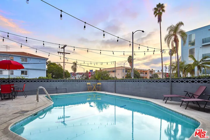 204 N Manhattan Place, Los Angeles, California 90004