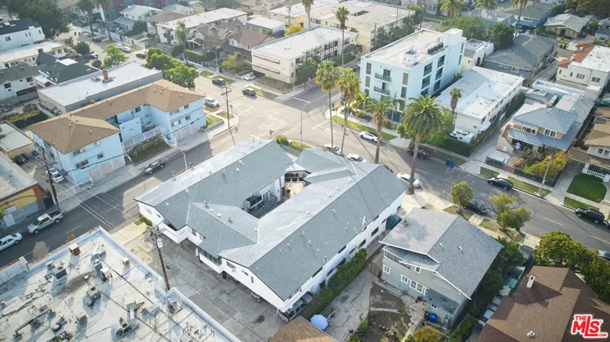204 N Manhattan Place, Los Angeles, California 90004