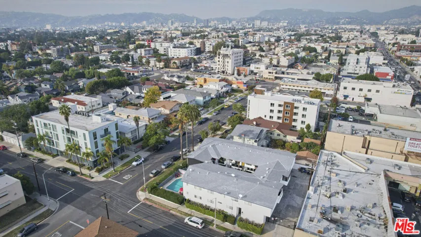 204 N Manhattan Place, Los Angeles, California 90004