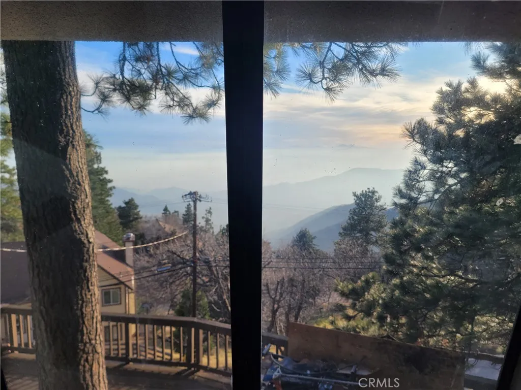 31612 City Creek Road, Running Springs, California 92382 home-pic-8