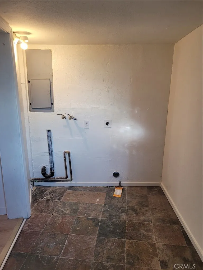 31612 City Creek Road, Running Springs, California 92382 home-pic-11