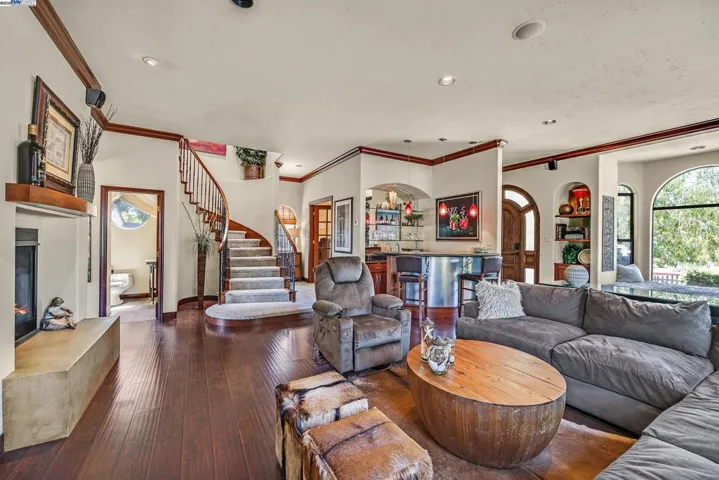 141 Ray St, Pleasanton, California 94566