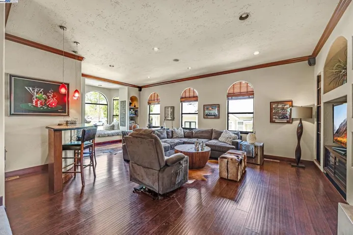 141 Ray St, Pleasanton, California 94566