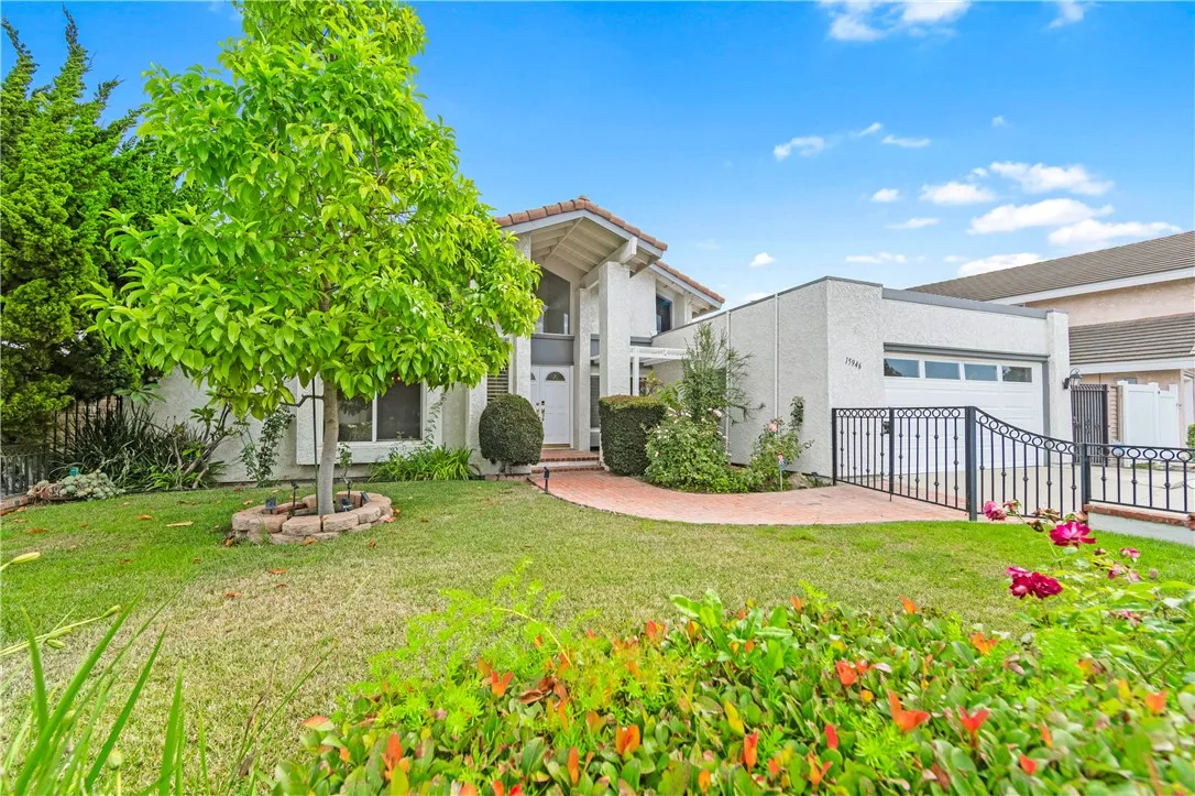 15946 Clarendon Street, Fountain Valley, California 92708, 4 Bedrooms Bedrooms, ,2 BathroomsBathrooms,Residential,For Sale,Clarendon,OC25198421