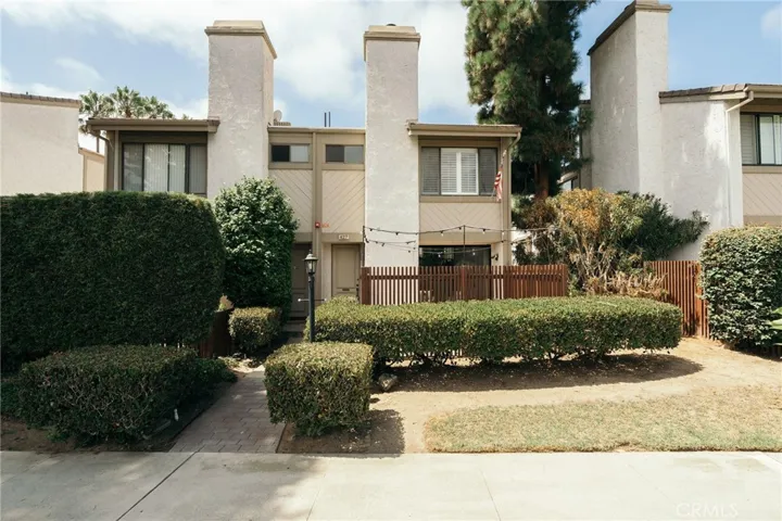 427 S. Broadway, Redondo Beach, California 90277