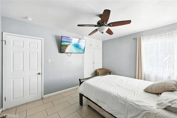 2732 Indiana Avenue, South Gate, California 90280