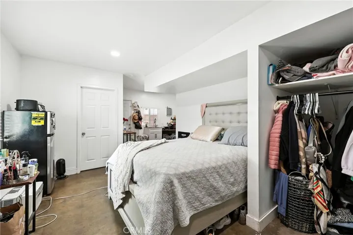 2732 Indiana Avenue, South Gate, California 90280