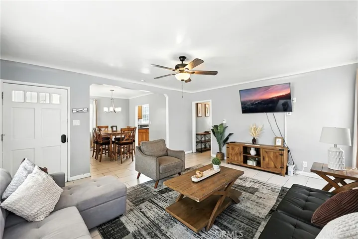 2732 Indiana Avenue, South Gate, California 90280