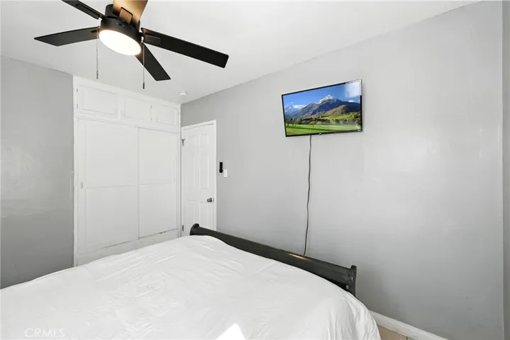 2732 Indiana Avenue, South Gate, California 90280