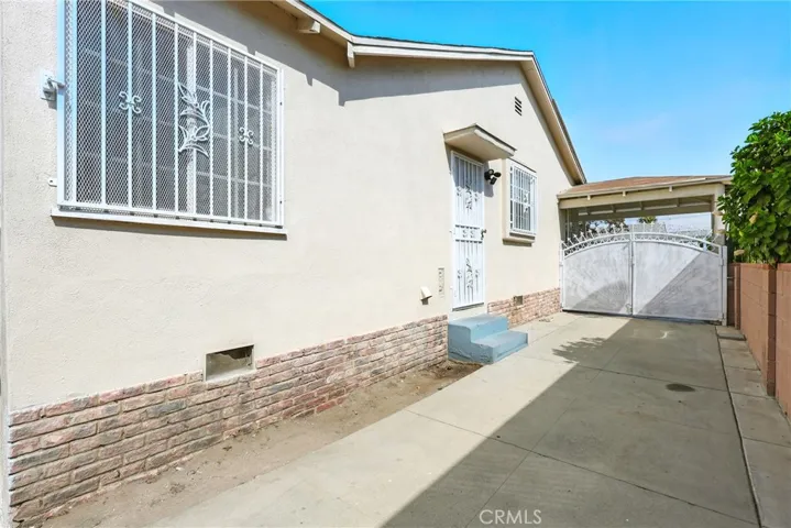 2732 Indiana Avenue, South Gate, California 90280