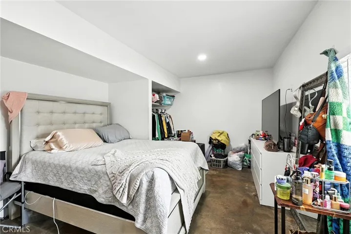 2732 Indiana Avenue, South Gate, California 90280