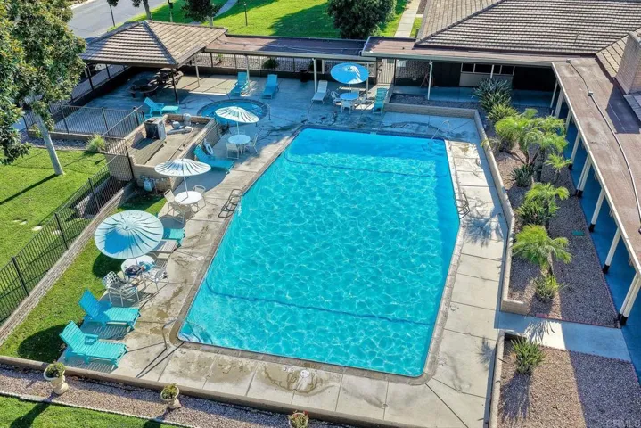 Comunity Pool