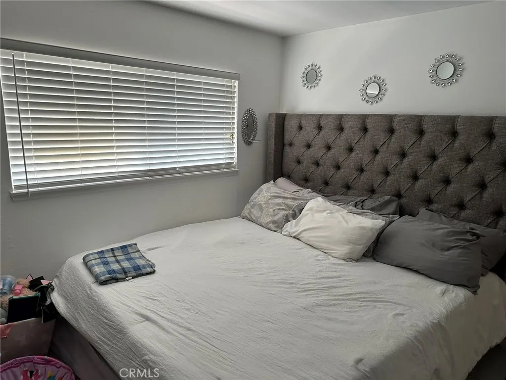 2752 Wanda Ave, Simi Valley, California 93065 home-pic-22