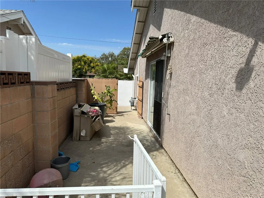 2752 Wanda Ave, Simi Valley, California 93065 home-pic-33
