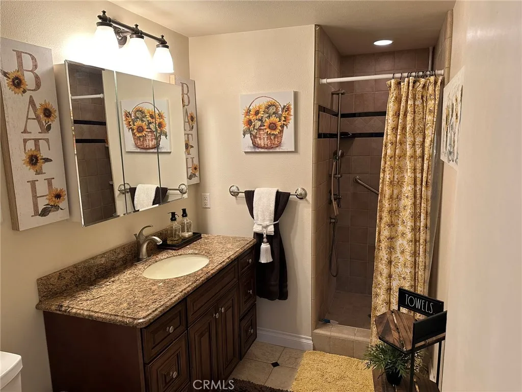 2752 Wanda Ave, Simi Valley, California 93065 home-pic-18