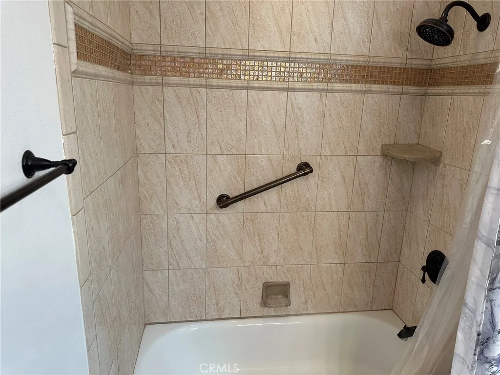 2752 Wanda Ave, Simi Valley, California 93065 home-pic-25