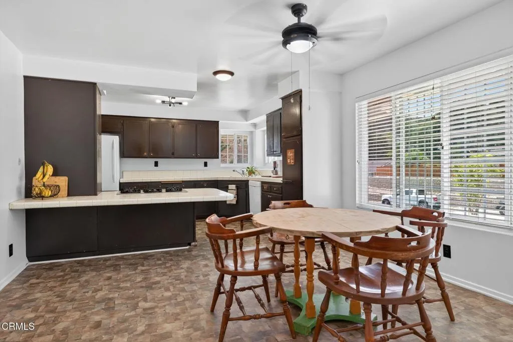 1018 Via Arroyo, Ventura, California 93003 home-pic-21