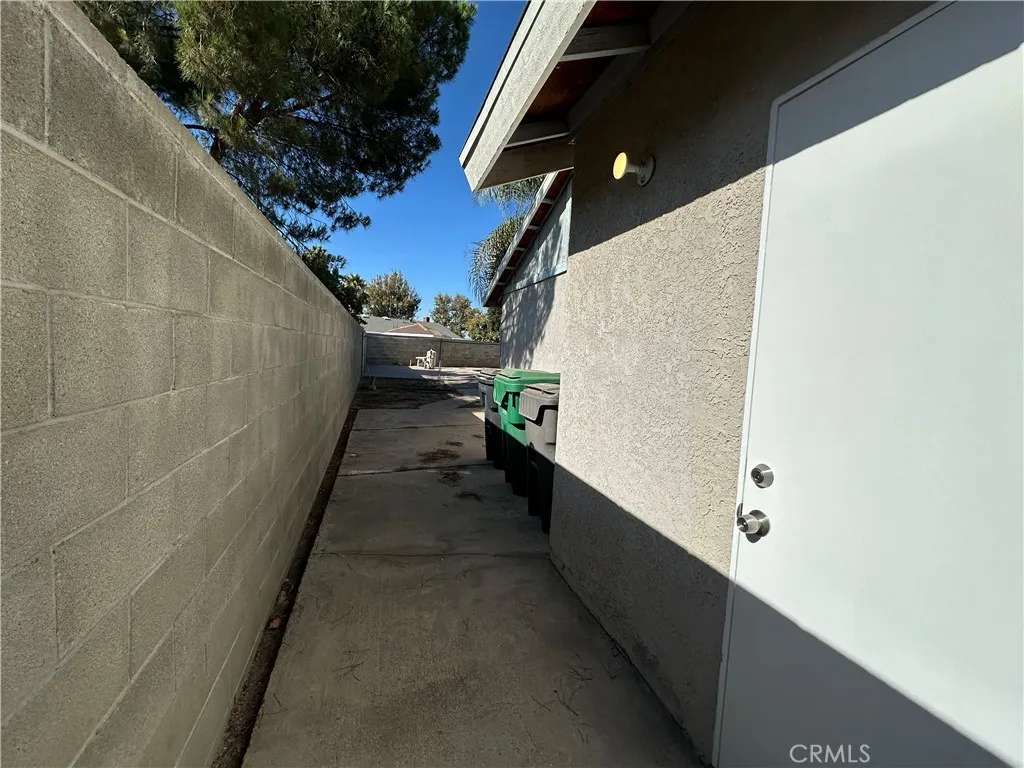 25141 Silent Creek Road, Moreno Valley, California 92553 home-pic-45