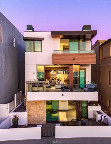 732 The Strand, Hermosa Beach, California 90254