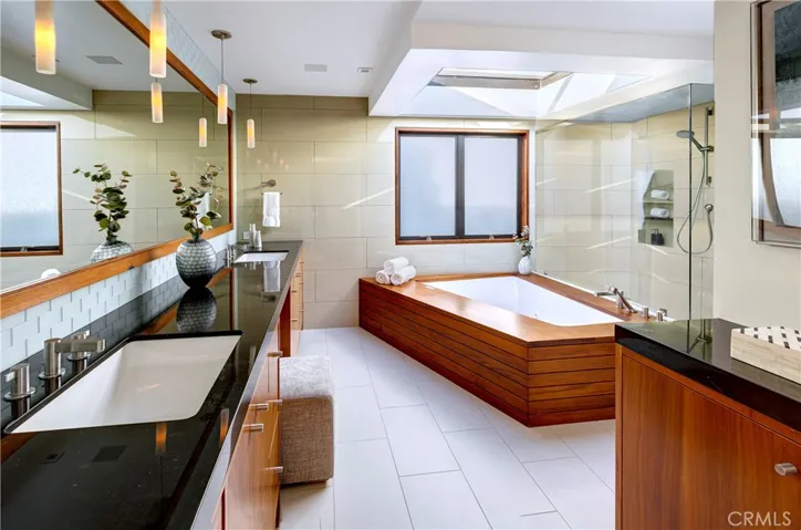 732 The Strand, Hermosa Beach, California 90254