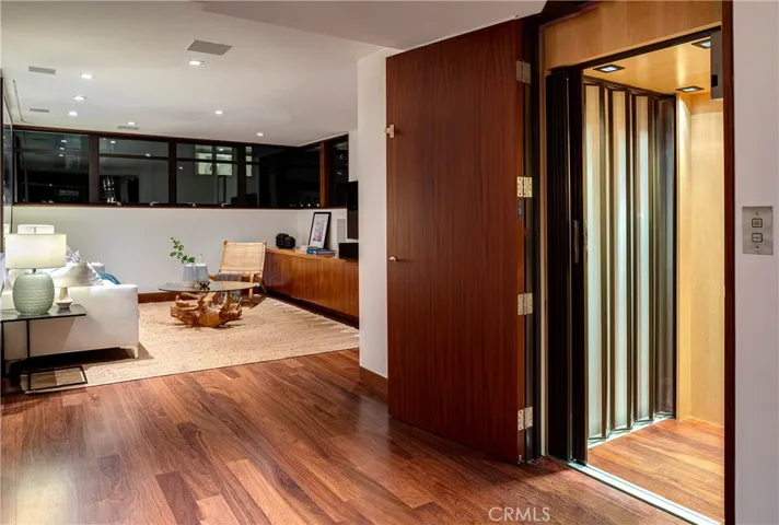 732 The Strand, Hermosa Beach, California 90254