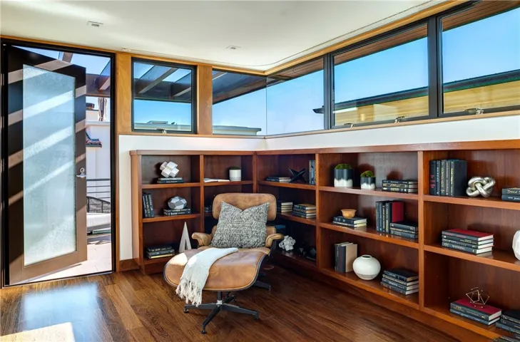 732 The Strand, Hermosa Beach, California 90254
