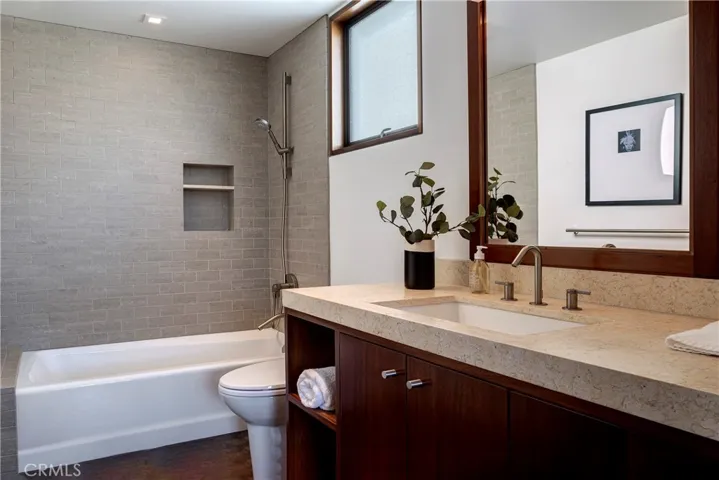 732 The Strand, Hermosa Beach, California 90254