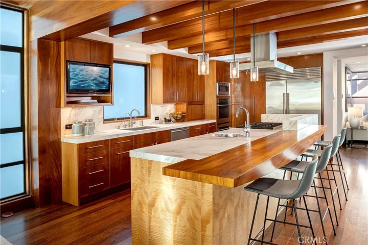 732 The Strand, Hermosa Beach, California 90254