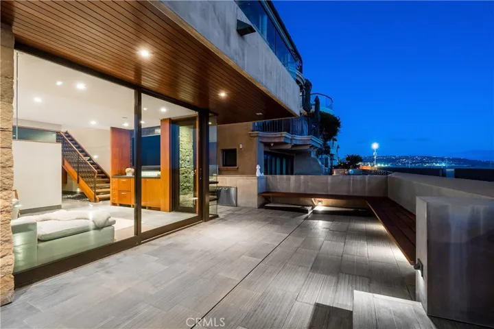 732 The Strand, Hermosa Beach, California 90254