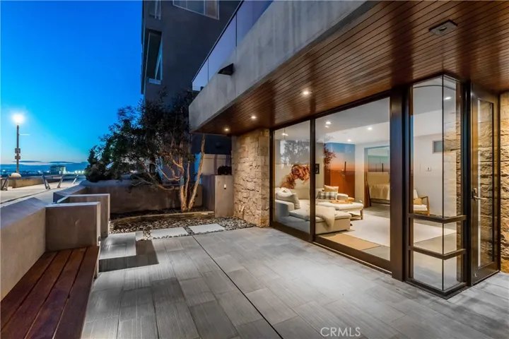 732 The Strand, Hermosa Beach, California 90254