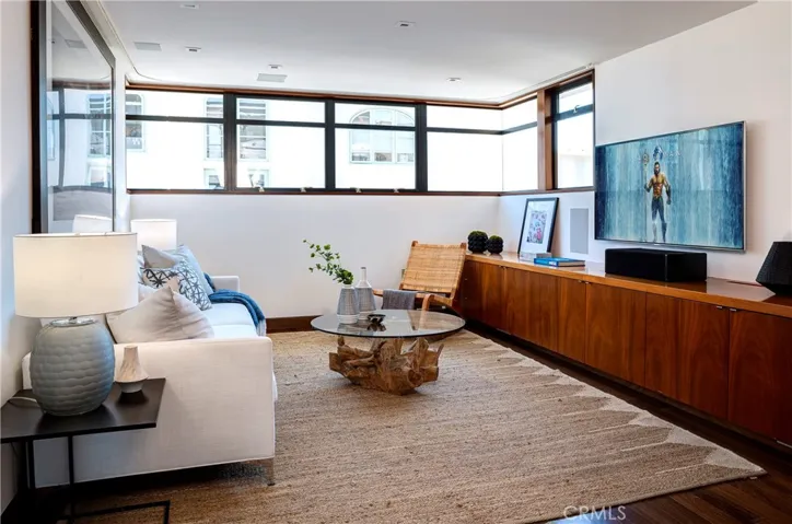 732 The Strand, Hermosa Beach, California 90254