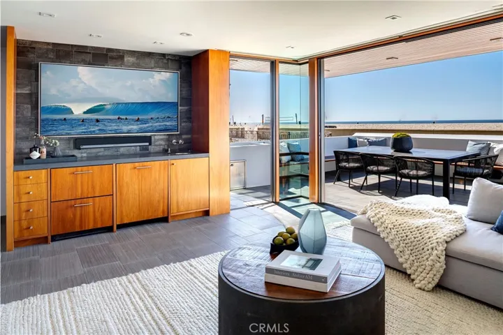 732 The Strand, Hermosa Beach, California 90254