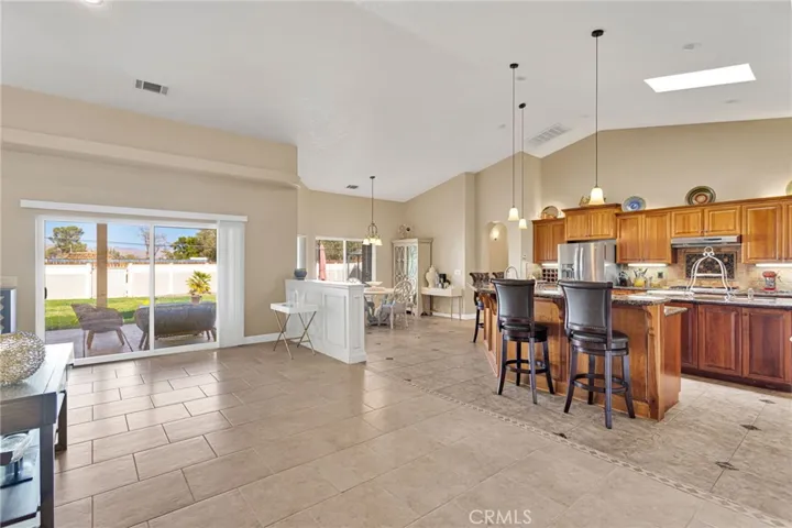 21408 Us Highway 18, Apple Valley, California 92307