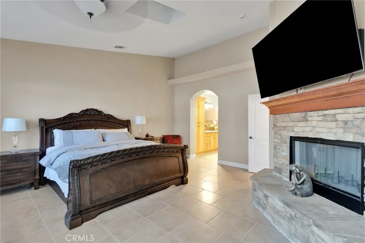 21408 Us Highway 18, Apple Valley, California 92307