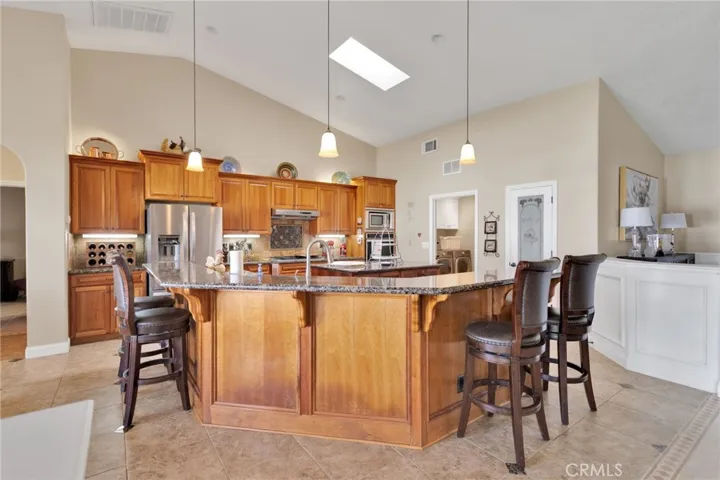 21408 Us Highway 18, Apple Valley, California 92307