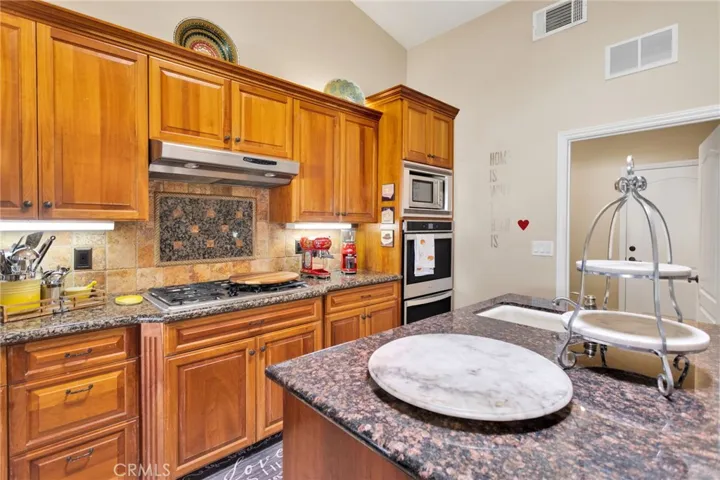 21408 Us Highway 18, Apple Valley, California 92307