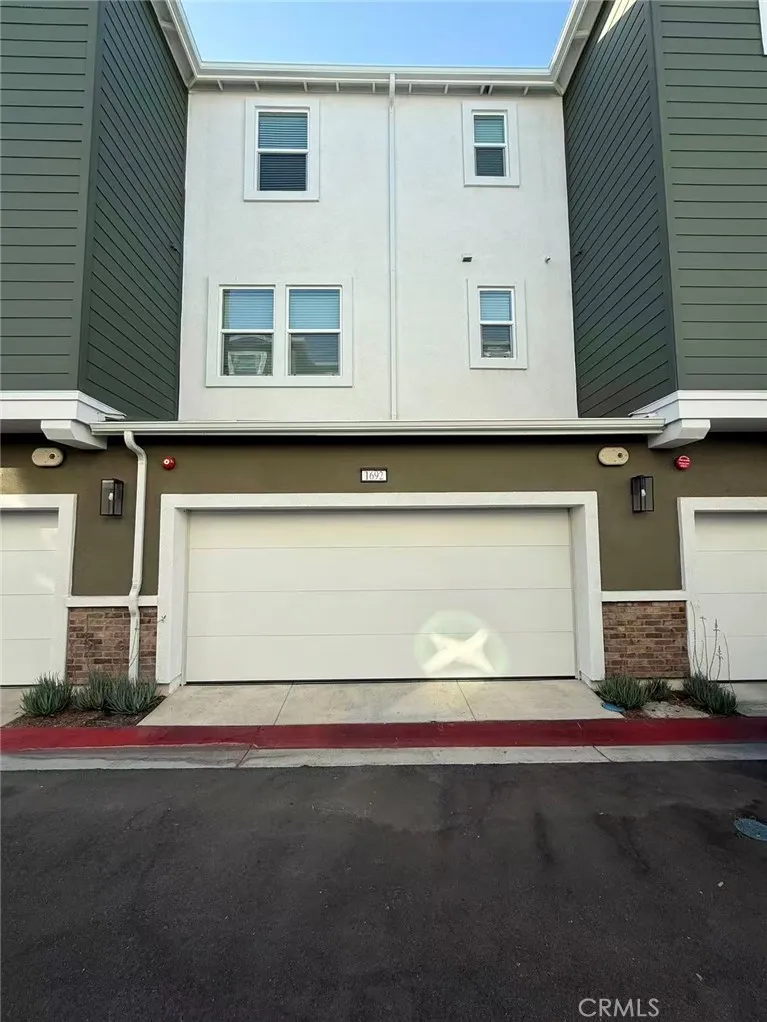 1692 Cayton Loop, West Covina, California 91790, 3 Bedrooms Bedrooms, ,4 BathroomsBathrooms,Residential Lease,For Rent,Cayton,WS25198598