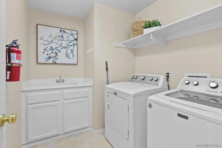 852 Via Barquero, San Marcos, California 92069