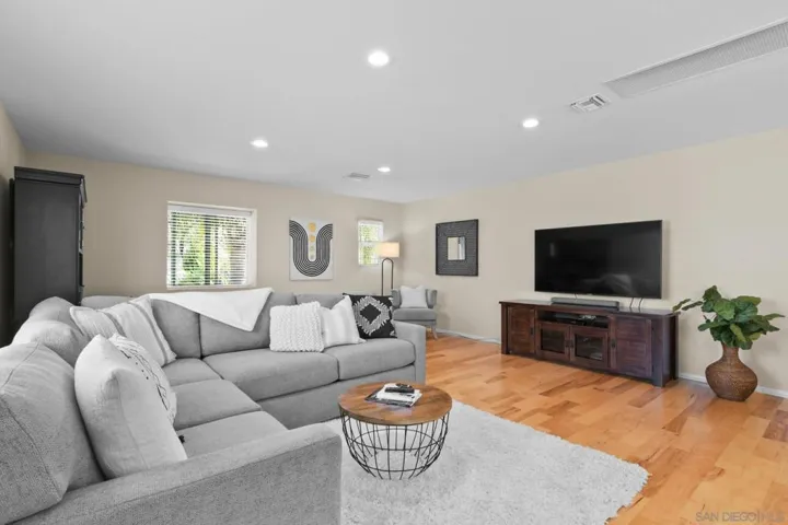 852 Via Barquero, San Marcos, California 92069