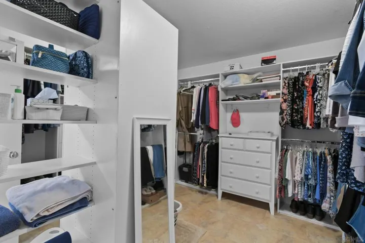 852 Via Barquero, San Marcos, California 92069