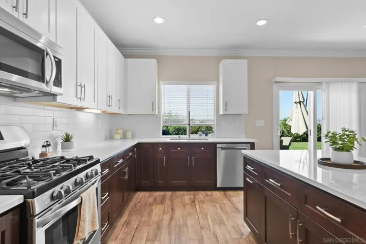 852 Via Barquero, San Marcos, California 92069