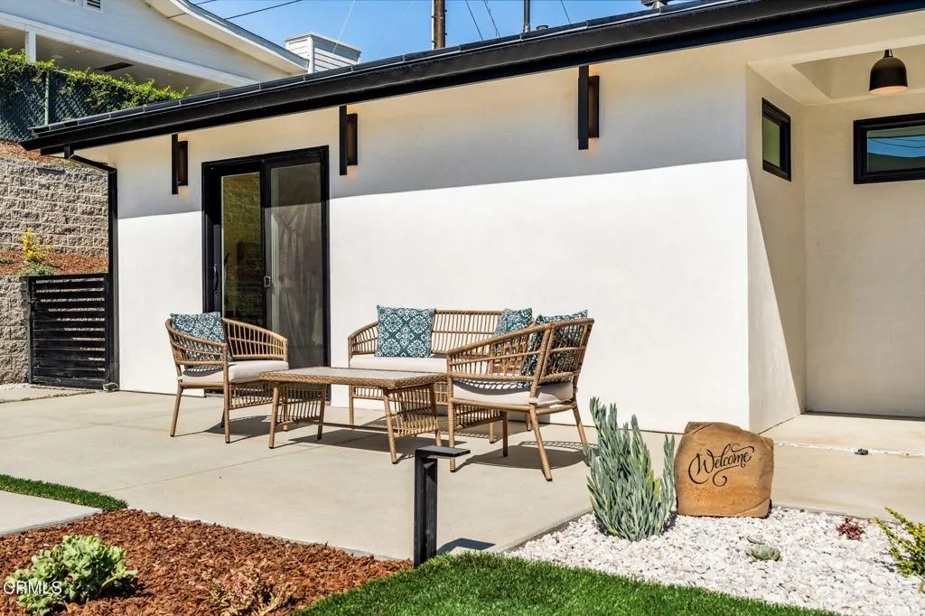 978 Colina Vista, Ventura, California 93003 home-pic-16