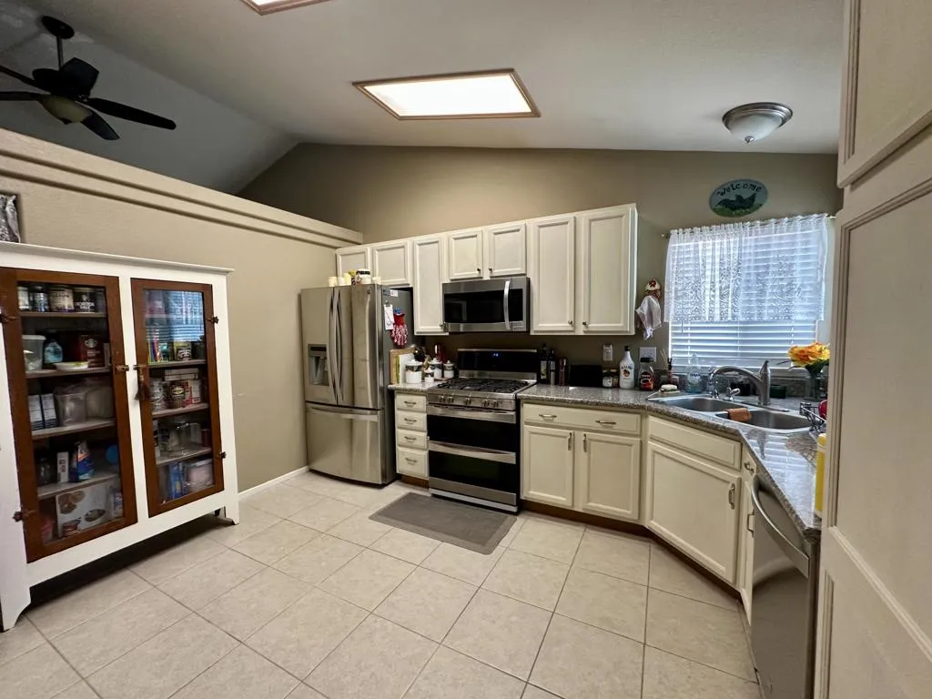 2175 Hidden, Blythe, California 92225 home-pic-3