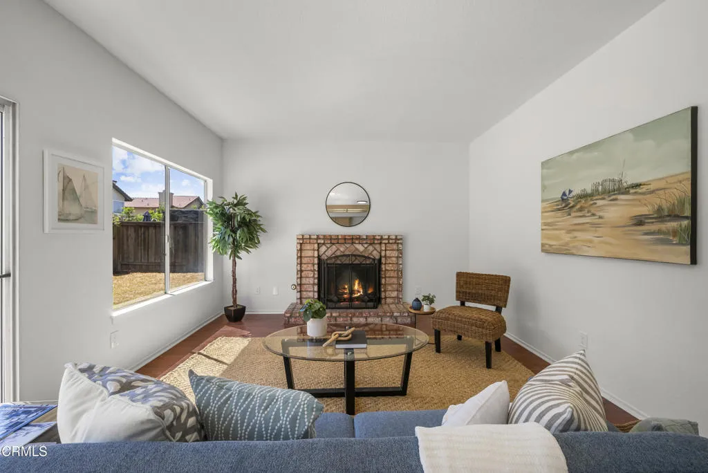 1950 Devonshire Drive, Oxnard, California 93030 home-pic-10