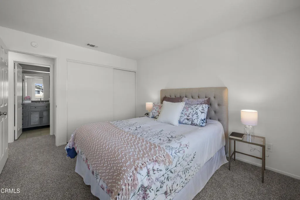 1950 Devonshire Drive, Oxnard, California 93030 home-pic-23
