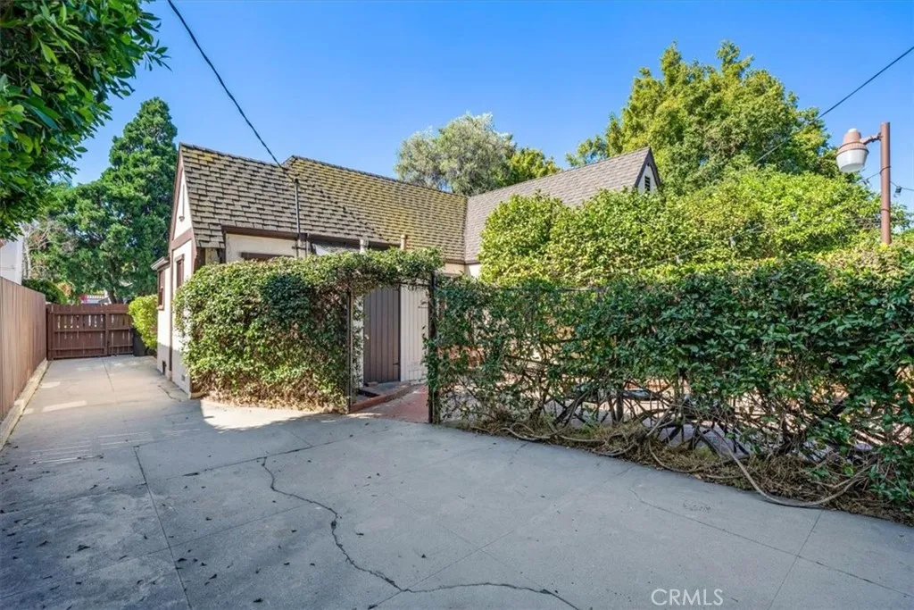 11155 Hortense Street, Toluca Lake, California 91602 home-pic-33
