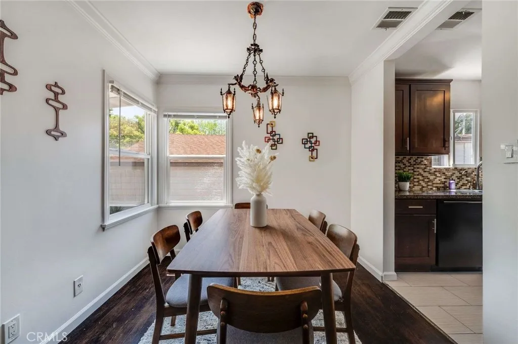 6901 Bertrand Avenue, Reseda, California 91335 home-pic-4