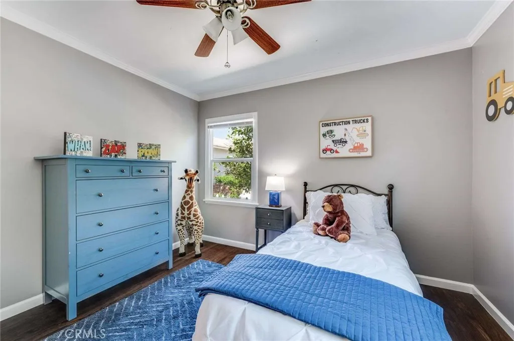6901 Bertrand Avenue, Reseda, California 91335 home-pic-16