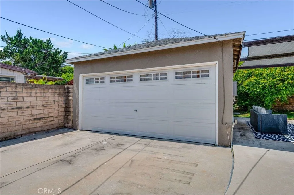 6901 Bertrand Avenue, Reseda, California 91335 home-pic-29
